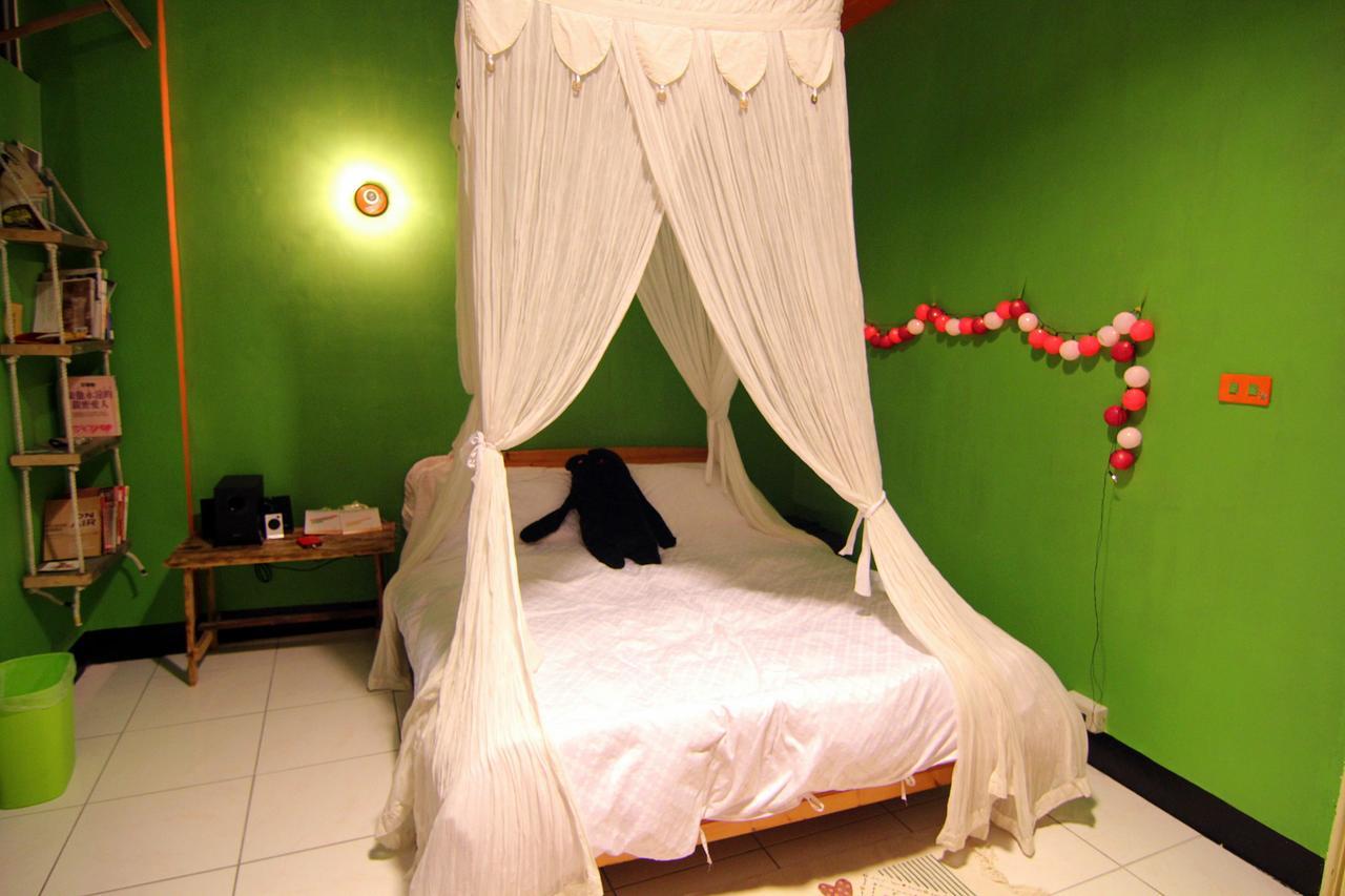 Dulan Groundnut Backpacker Hostel Donghe Exterior photo