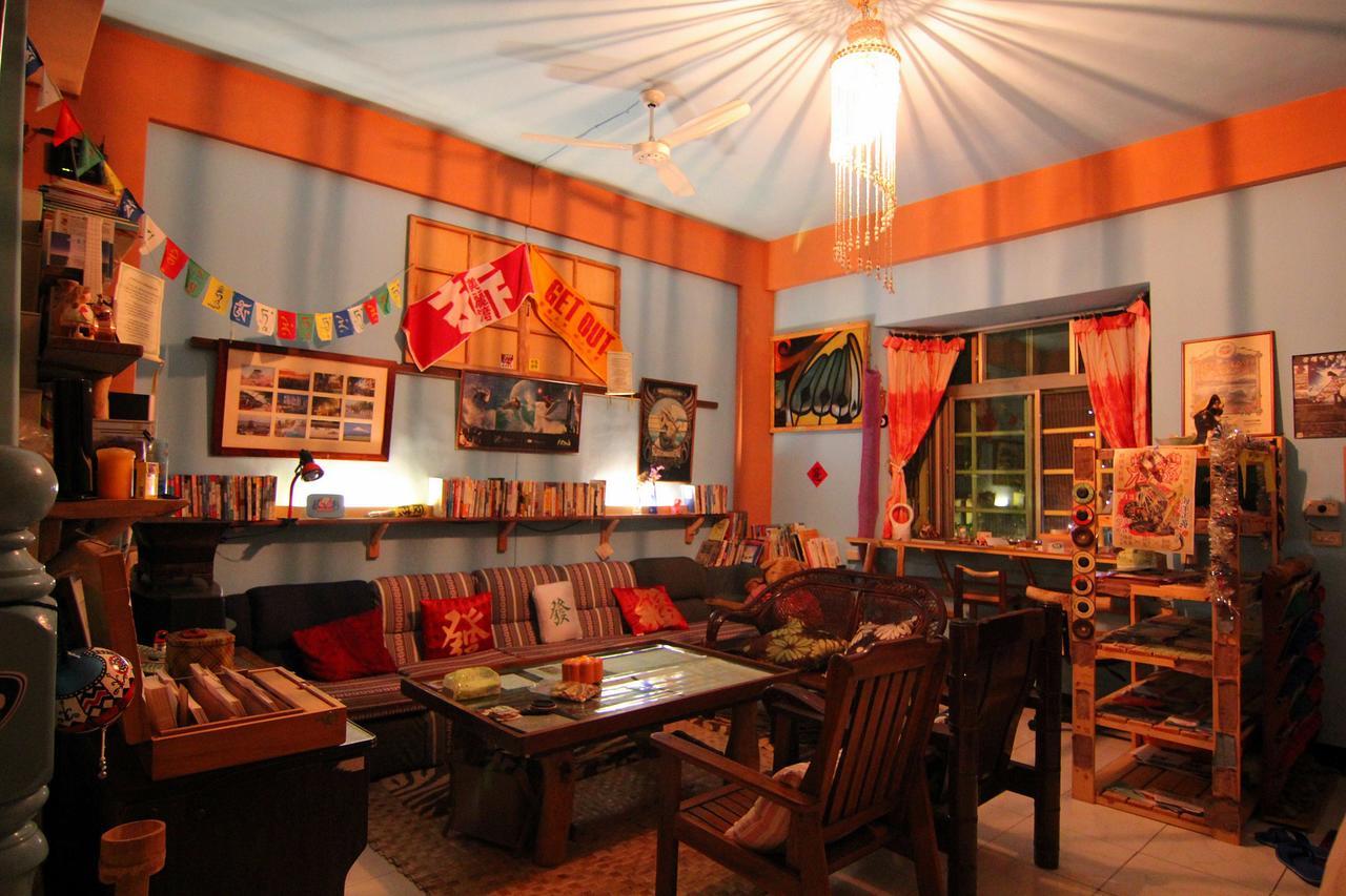 Dulan Groundnut Backpacker Hostel Donghe Exterior photo