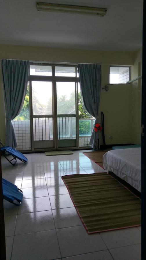 Dulan Groundnut Backpacker Hostel Donghe Exterior photo